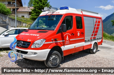 Mercedes-Benz Sprinter 4x4 III serie
Vigili del Fuoco
Unione distrettuale di Fassa
Corpo Volontario di Vigo di Fassa (TN)
Allestimento Brandschutz
VF 9K3 TN
Parole chiave: Mercedes-Benz Sprinter_4x4_IIIserie VF9K3TN