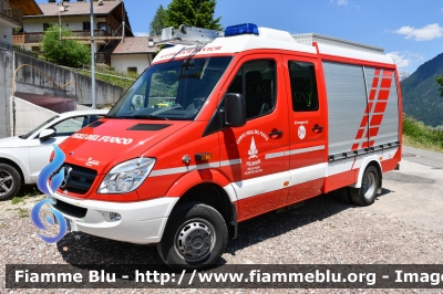 Mercedes-Benz Sprinter 4x4 III serie
Vigili del Fuoco
Unione distrettuale di Fassa
Corpo Volontario di Vigo di Fassa (TN)
Allestimento Brandschutz
VF 9K3 TN
Parole chiave: Mercedes-Benz Sprinter_4x4_IIIserie VF9K3TN