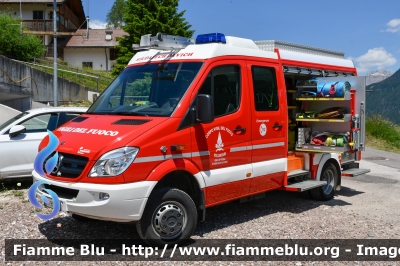 Mercedes-Benz Sprinter 4x4 III serie
Vigili del Fuoco
Unione distrettuale di Fassa
Corpo Volontario di Vigo di Fassa (TN)
Allestimento Brandschutz
VF 9K3 TN
Parole chiave: Mercedes-Benz Sprinter_4x4_IIIserie VF9K3TN