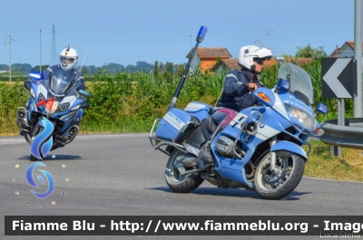 Bmw R850RT II serie
Polizia di Stato
Polizia Stradale
POLIZIA M2700
in scorta al Giro
Adriatica Ionica Race 2021
Parole chiave: Bmw R850RT_IIserie Adriatica_Ionica_Race_2021