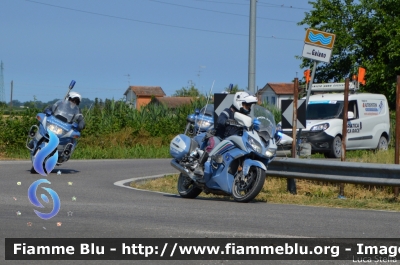 Bmw R850RT II serie
Polizia di Stato
Polizia Stradale
POLIZIA M2700
in scorta al Giro
Adriatica Ionica Race 2021
Parole chiave: Bmw R850RT_IIserie Adriatica_Ionica_Race_2021