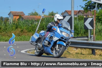 Bmw R850RT II serie
Polizia di Stato
Polizia Stradale
POLIZIA M2700
in scorta al Giro
Adriatica Ionica Race 2021
Parole chiave: Bmw R850RT_IIserie Adriatica_Ionica_Race_2021