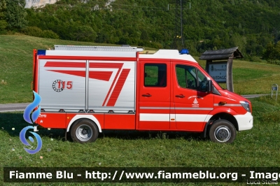 Mercedes-Benz Sprinter III serie restyle
Vigili del Fuoco
Unione Distrettuale di Mezzolombardo
Corpo Volontario di Cavedago (TN)
Allestimento Brandus
VF 2L9 TN
Parole chiave: Mercedes-Benz Sprinter_III_serie_restyle VF2L9TN