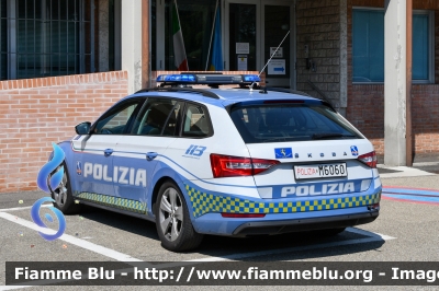 Skoda Superb Wagon III serie restyle
Polizia di Stato
Polizia Autostradale
 in servizio sulla rete Autostrade per l'Italia
Allestimento Focaccia
POLIZIA M6060
Parole chiave: Skoda Superb_Wagon_IIIserie_restyle POLIZIAM6060