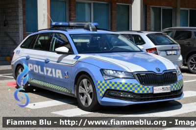 Skoda Superb Wagon III serie restyle
Polizia di Stato
Polizia Autostradale
 in servizio sulla rete Autostrade per l'Italia
Allestimento Focaccia
POLIZIA M6060
Parole chiave: Skoda Superb_Wagon_IIIserie_restyle POLIZIAM6060