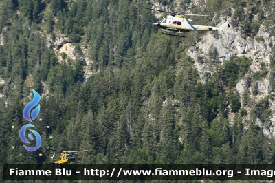 Agusta-Bell AB412
Guardia di Finanza
Reparto Operativo Aereonavale
Sezione Aerea di Bolzano
Volpe 217
Parole chiave: Agusta-Bell AB412 217