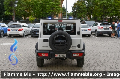 Suzuki Jimmy III serie
Vigili del Fuoco
ComandoProvinciale di Forli-Cesena
Servizio DOS
Fornitura Regionale Emilia Romagna
VF 32969
Parole chiave: Suzuki Jimmy_IIIserie VF32969