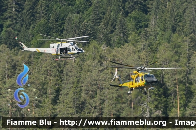 Agusta-Bell AB412
Guardia di Finanza
Reparto Operativo Aereonavale
Sezione Aerea di Bolzano
Volpe 217
Parole chiave: Agusta-Bell AB412 217