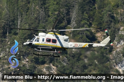 Agusta-Bell AB412
Guardia di Finanza
Reparto Operativo Aereonavale
Sezione Aerea di Bolzano
Volpe 217
Parole chiave: Agusta-Bell AB412 217