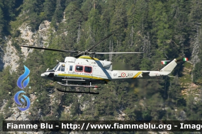 Agusta-Bell AB412
Guardia di Finanza
Reparto Operativo Aereonavale
Sezione Aerea di Bolzano
Volpe 217
Parole chiave: Agusta-Bell AB412 217