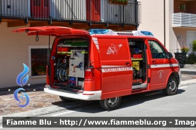 Volkswagen Transporter T6
Vigili del Fuoco
Unione Distrettuale di Cles
Corpo Volontario di Tassullo (TN)
Allestimento Kofler Fahrzeugbau
VF 3L3 TN
Parole chiave: Volkswagen Transporter_T6 VF3L3TN