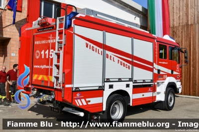 Man TGM 13.290 4x4 II serie
Vigili del Fuoco
Comando Provinciale di Bologna
Distaccamento Volontario di Fontanelice
Allestimento BAI
Parole chiave: Man TGM_13.290_4x4_IIserie