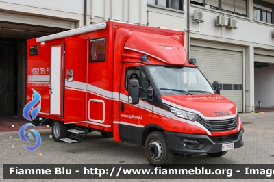 Iveco Daily VI serie restyle
Vigili del Fuoco
Comando Provinciale di Forlì-Cesena
Allestimento TEKNE
VF 33038
Parole chiave: Iveco Daily_VIserie_restyle VF33038