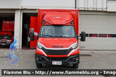 Iveco Daily VI serie restyle
Vigili del Fuoco
Comando Provinciale di Forlì-Cesena
Allestimento TEKNE
VF 33038
Parole chiave: Iveco Daily_VIserie_restyle VF33038