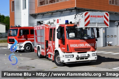 Iveco EuroCargo MultiStar 180E30 II serie
Vigili del Fuoco
Comando Provinciale di Catania
AutoPompaSerbatoio Multistar
Allestimento Iveco-Magirus
VF 24705
Parole chiave: Iveco EuroCargo_MultiStar_180E30_IIserie VF24705