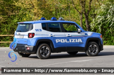 Jeep Renegade
Polizia di Stato
Polizia Stradale
Allestita Nuova Carrozzeria Torinese
POLIZIA N5805
Parole chiave: Jeep Renegade  POLIZIAN5805