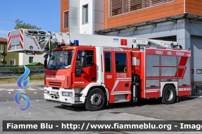 Iveco EuroCargo MultiStar 180E30 II serie
Vigili del Fuoco
Comando Provinciale di Catania
AutoPompaSerbatoio Multistar
Allestimento Iveco-Magirus
VF 24705
Parole chiave: Iveco EuroCargo_MultiStar_180E30_IIserie VF24705