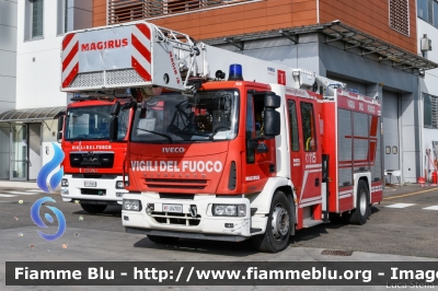 Iveco EuroCargo MultiStar 180E30 II serie
Vigili del Fuoco
Comando Provinciale di Catania
AutoPompaSerbatoio Multistar
Allestimento Iveco-Magirus
VF 24705
Parole chiave: Iveco EuroCargo_MultiStar_180E30_IIserie VF24705