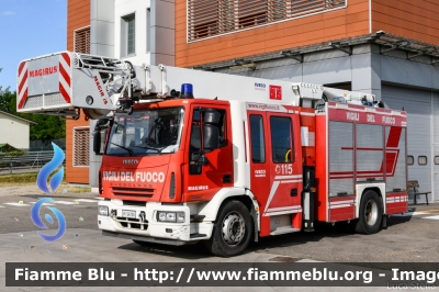 Iveco EuroCargo MultiStar 180E30 II serie
Vigili del Fuoco
Comando Provinciale di Catania
AutoPompaSerbatoio Multistar
Allestimento Iveco-Magirus
VF 24705
Parole chiave: Iveco EuroCargo_MultiStar_180E30_IIserie VF24705