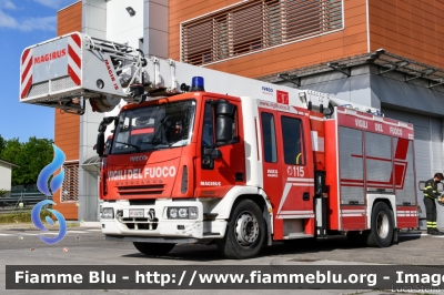 Iveco EuroCargo MultiStar 180E30 II serie
Vigili del Fuoco
Comando Provinciale di Catania
AutoPompaSerbatoio Multistar
Allestimento Iveco-Magirus
VF 24705
Parole chiave: Iveco EuroCargo_MultiStar_180E30_IIserie VF24705