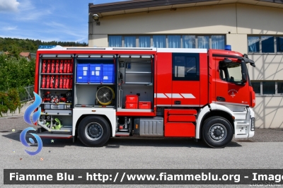 Mercedes-Benz Actros 2143 IV serie
Vigili del Fuoco
Unione Distrettuale di Cles
Corpo Volontario di Taio (TN)
Allestimento Kofler Fahrzeugbau
Veicolo con trazione idraulica sull'asse anteriore
VF 9L8 TN
Parole chiave: Mercedes-Benz Actros_2143_IVserie VF9L8TN