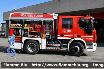 Iveco EuroCargo 120E25 IV serie - NewCity 2020
Vigili del Fuoco
Comando Provinciale di Parma
AutoPompaSerbatoio allestimento Magirus
VF 30712
Parole chiave: Iveco EuroCargo_120E25_IVserie - NewCity_2020 VF30712