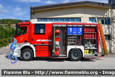 Mercedes-Benz Actros 2143 IV serie
Vigili del Fuoco
Unione Distrettuale di Cles
Corpo Volontario di Taio (TN)
Allestimento Kofler Fahrzeugbau
Veicolo con trazione idraulica sull'asse anteriore
VF 9L8 TN
Parole chiave: Mercedes-Benz Actros_2143_IVserie VF9L8TN