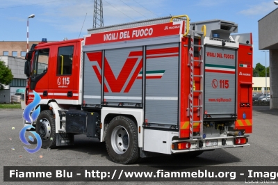 Iveco EuroCargo 120E25 IV serie - NewCity 2020
Vigili del Fuoco
Comando Provinciale di Parma
AutoPompaSerbatoio allestimento Magirus
VF 30712
Parole chiave: Iveco EuroCargo_120E25_IVserie - NewCity_2020 VF30712