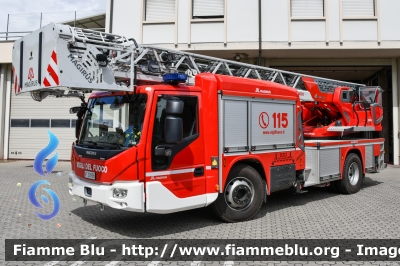  Iveco EuroCargo 160E32 IV serie Low Liner
Vigili del Fuoco
Comando Provinciale di Forlì Cesena
AutoScala articolata M32L-AS da 32 metri
Allestimento Magirus
VF 32956
Parole chiave:  Iveco EuroCargo_160E32_IVserie Low_Liner VF32956