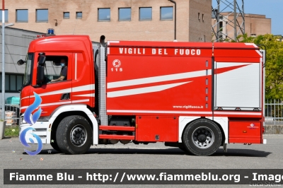 Scania P370 III serie
Vigili del Fuoco
Comando Provinciale di Parma
AutoBottePompa allestimento Bai
VF 30866
Parole chiave: Scania P370_IIIserie VF30866