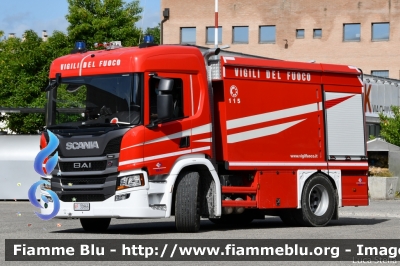 Scania P370 III serie
Vigili del Fuoco
Comando Provinciale di Parma
AutoBottePompa allestimento Bai
VF 30866
Parole chiave: Scania P370_IIIserie VF30866