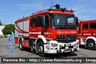 Mercedes-Benz Arocs 1832
Vigili del Fuoco
Comando Provinciale di Parmama
Bimodale (strada-rotaia)
Allestimento BAI
VF 30911
Parole chiave: Mercedes-Benz Arocs_1832 VF30911