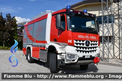 Mercedes-Benz Arocs 1843 4x4
Vigili del Fuoco
Unione Distrettuale di Cles
Corpo Volontario di Taio (TN)
Allestimento Kofler Fahrzeugbau
VF 5D9 TN
Parole chiave: Mercedes-Benz Arocs_1843_4x4 VF5D9TN