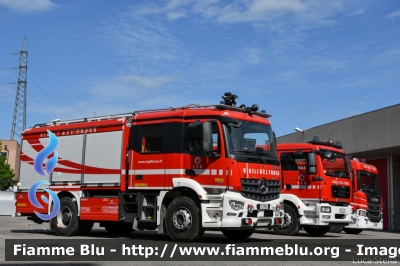 Mercedes-Benz Arocs 1832
Vigili del Fuoco
Comando Provinciale di Parmama
Bimodale (strada-rotaia)
Allestimento BAI
VF 30911
Parole chiave: Mercedes-Benz Arocs_1832 VF30911