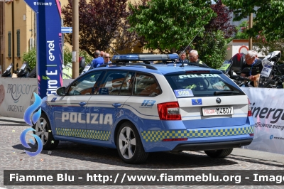 Skoda Octavia Wagon V serie
Polizia di Stato
Polizia Stradale
Allestimento Focaccia
POLIZIA M4807
in scorta al Giro d'Italia 2024
Parole chiave: Skoda Octavia_Wagon_Vserie   POLIZIAM4807 Giro_D_Italia_2024