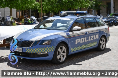 Skoda Octavia Wagon V serie
Polizia di Stato
Polizia Stradale
Allestimento Focaccia
POLIZIA M4807
in scorta al Giro d'Italia 2024
Parole chiave: Skoda Octavia_Wagon_Vserie   POLIZIAM4807 Giro_D_Italia_2024