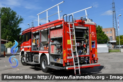 Mercedes-Benz Arocs 1832
Vigili del Fuoco
Comando Provinciale di Parmama
Bimodale (strada-rotaia)
Allestimento BAI
VF 30911
Parole chiave: Mercedes-Benz Arocs_1832 VF30911