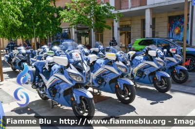 Yamaha FJR 1300 II serie
Polizia di Stato
Polizia Stradale
Allestimento Elevox
in scorta al Giro d'Italia 2024
Parole chiave: Yamaha FJR_1300_IIserie Giro_D_Italia_2024