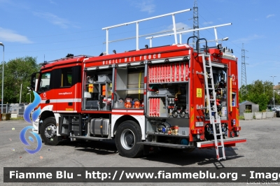 Mercedes-Benz Arocs 1832
Vigili del Fuoco
Comando Provinciale di Parmama
Bimodale (strada-rotaia)
Allestimento BAI
VF 30911
Parole chiave: Mercedes-Benz Arocs_1832 VF30911