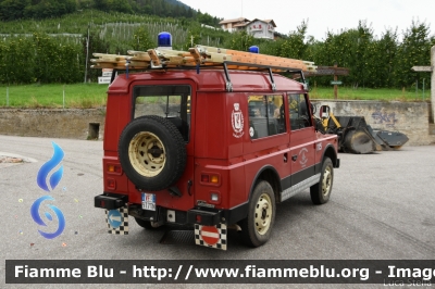 Fiat Campagnola II serie
Vigili del Fuoco
Unione Distrettuale di Cles
Corpo Volontario di Preghena (TN)
Veicolo storico in servizio fino al 2019
VF 9T7 TN
Parole chiave: Fiat Campagnola_IIserie VF9T7TN