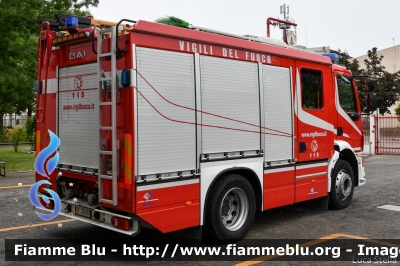 Volvo FL 290 III serie
Vigili del Fuoco
Comando Provinciale di Ferrara
Distaccamento Permanente di Cento
AutoPompaSerbatoio allestimento Bai
VF 26499
Parole chiave: Volvo FL_290_IIIserie VF26499