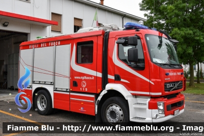 Volvo FL 290 III serie
Vigili del Fuoco
Comando Provinciale di Ferrara
Distaccamento Permanente di Cento
AutoPompaSerbatoio allestimento Bai
VF 26499
Parole chiave: Volvo FL_290_IIIserie VF26499