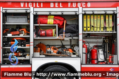 Volvo FL 290 III serie
Vigili del Fuoco
Comando Provinciale di Ferrara
Distaccamento Permanente di Cento
AutoPompaSerbatoio allestimento Bai
VF 26499
Parole chiave: Volvo FL_290_IIIserie VF26499