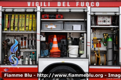 Volvo FL 290 III serie
Vigili del Fuoco
Comando Provinciale di Ferrara
Distaccamento Permanente di Cento
AutoPompaSerbatoio allestimento Bai
VF 26499
Parole chiave: Volvo FL_290_IIIserie VF26499