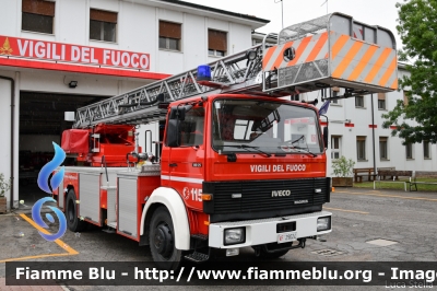 Iveco 140-25
Vigili del Fuoco
Comando Provinciale di Ferrara
Distaccamento Permanente di Cento
AutoScala allestimento Magirus-Leiter
VF 29024 
Ex Egna VF 08S BZ
Parole chiave: Iveco 140-25 VF29024 V08SBZ