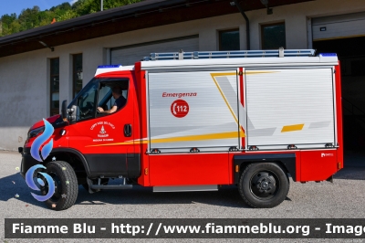 Iveco Daily 4x4 VI serie restyle
Vigili del Fuoco
Unione Distrettuale Alto Garda e Ledro
Corpo Volontario di Molina di Ledro
Allestimento Divitec
VF 0M5 TN
Parole chiave: Iveco Daily_4x4_VIserie_restyle VF0M5TN