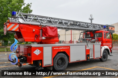 Iveco 140-25
Vigili del Fuoco
Comando Provinciale di Ferrara
Distaccamento Permanente di Cento
AutoScala allestimento Magirus-Leiter
VF 29024 
Ex Egna VF 08S BZ
Parole chiave: Iveco 140-25 VF29024 V08SBZ