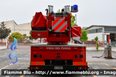 Iveco 140-25
Vigili del Fuoco
Comando Provinciale di Ferrara
Distaccamento Permanente di Cento
AutoScala allestimento Magirus-Leiter
VF 29024 
Ex Egna VF 08S BZ
Parole chiave: Iveco 140-25 VF29024 V08SBZ