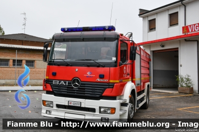 Mercedes-Benz Atego 1828 I serie
Vigili del Fuoco
Comando Provinciale di Ferrara
Distaccamento Permanente di Cento
AutoBottePompa allestimento Bai
VF 22572
Parole chiave: Mercedes-Benz Atego_1828_Iserie VF22752