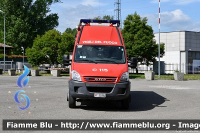 Iveco Daily IV serie
Vigili del Fuoco
Comando Provinciale di Parma
AutoFurgone/Unità di Crisi Locale allestimento Iveco-Magirus
VF 25384
Parole chiave: Iveco Daily_IVserie VF25384